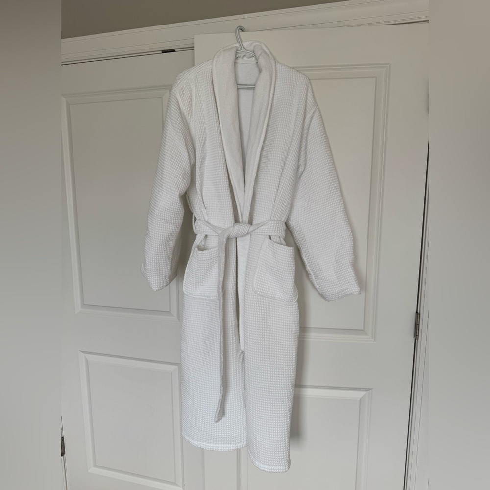 Pottery Barn White Bathrobe